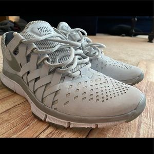 Nike Men’s Lunar Fingertrap, Light Grey, Off White